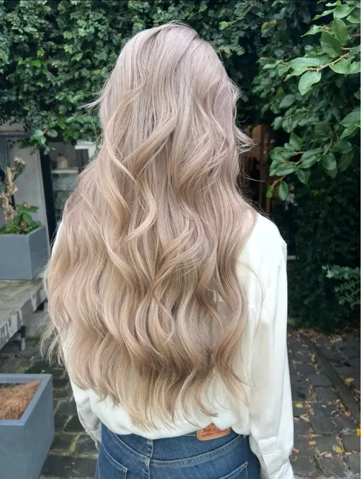 全頭ブリーチ🌺　トリートメント付き✨