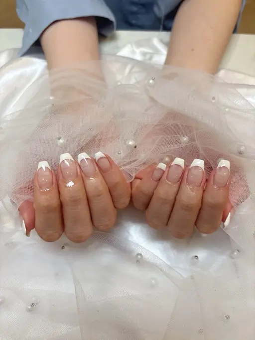 白フレンチ【オフ有り】ある程度お爪の長さがある方のみ
