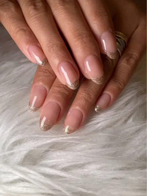 オフなし☆ラメラインも追加料金なし♪フレンチネイル