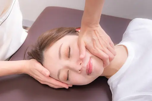 【Ｇｏｏｇｌｅ口コミ投稿💛限定価格0円】当店独自の技術✨小顔整体コルギ60分！身根本から改善し小顔へ