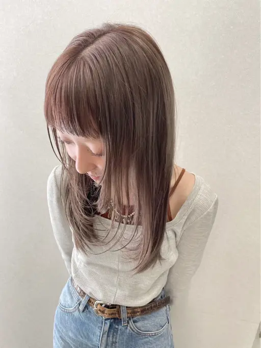 【月火水土曜は19時半​〜​/金曜は朝8時半​〜​/日曜は19時​〜​】🍓ブリーチリタッチ＋オンカラー＋高保湿トリートメント🍓
