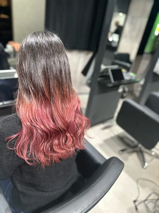 🉐期間限定メニュー‼️カット&インナーなどのデザインカラー&うる艶トリートメント付き¥12,900→¥9,500🚺