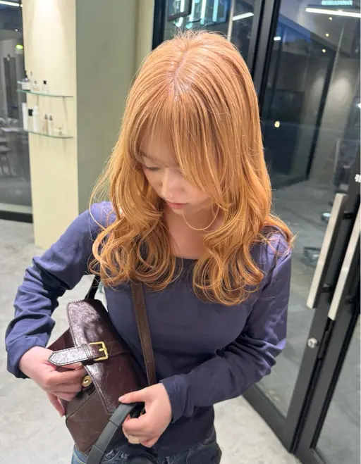 🎄【平日限定】🎄艶カラー+トリートメント ¥8,000💥(即予約可能◎)