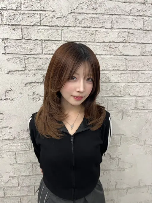 ロングレイヤーカットモデル☘️ 鎖骨下5cm以上の方🦋3センチ以上のカットされる方