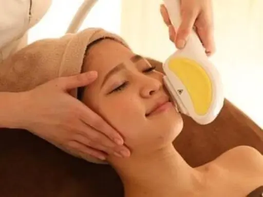 [20代前半限定🌿］美肌顔脱毛フルコース✨クレンジング＋ピーリング＋美容液導入付き💓