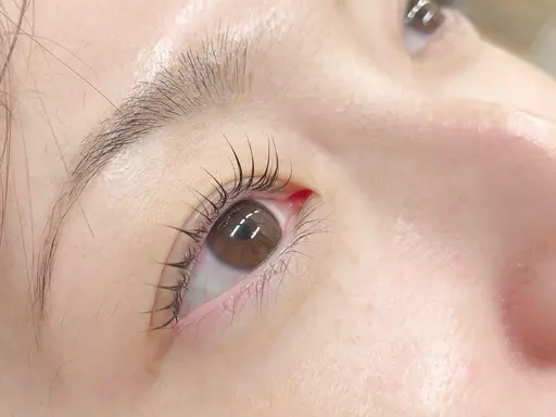 ラッシュリフトまつげパーマ🍓トリートメント付き