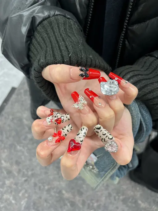 長さだし10本、持ち込みデザイン、パーツ何個でもつけ放題!