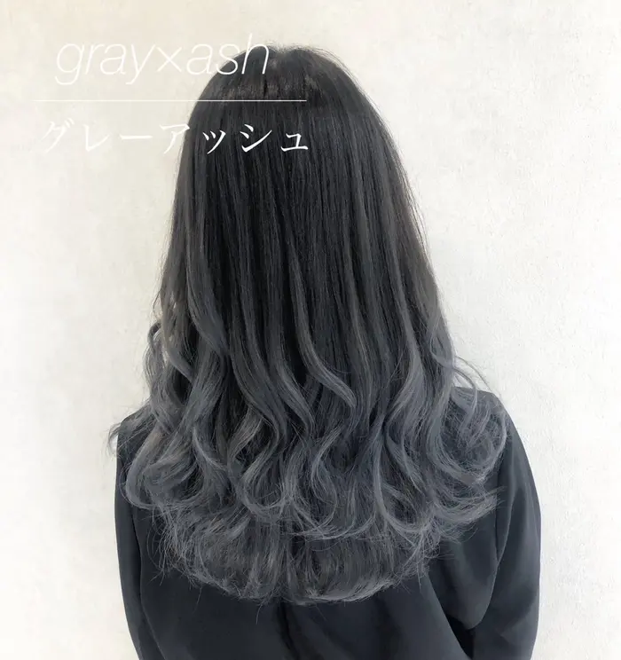 ヘアスタイル・髪型カタログ「グレーアッシュ 渋谷/エクステ