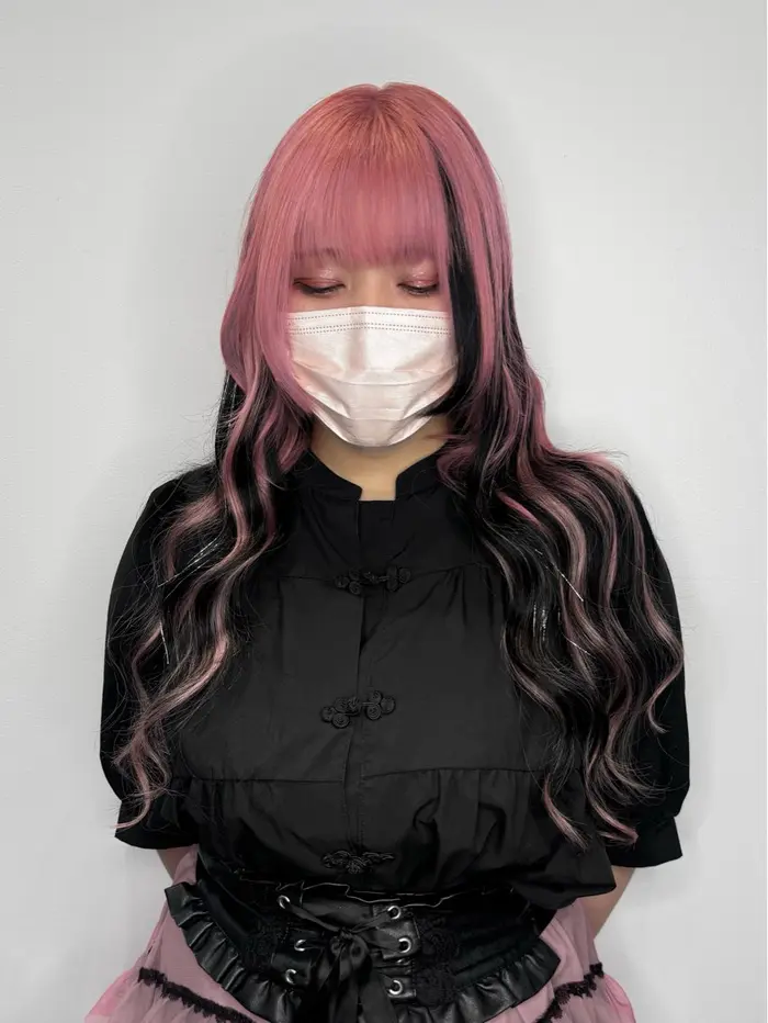 ヘアスタイル・髪型カタログ「ピンク×ブラック シールエクステ40本」by