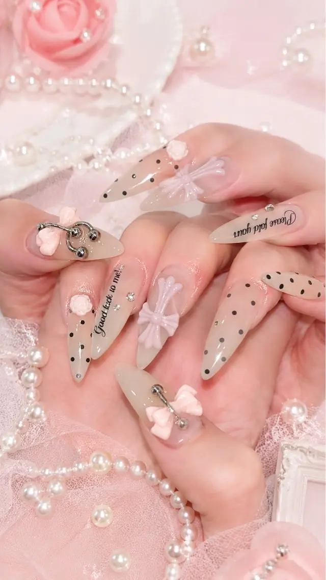 ネイルデザイン・アートカタログ「SAKURA NAIL SALON 西新宿7-9
