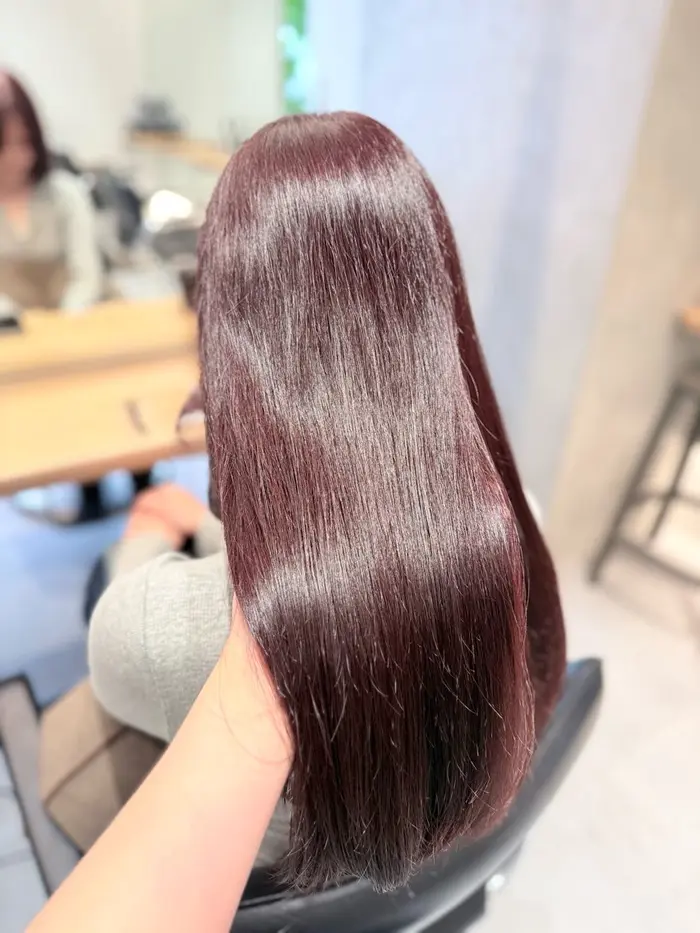 ヘアスタイル・髪型カタログ「ミルクティーからピンクのグラデーション