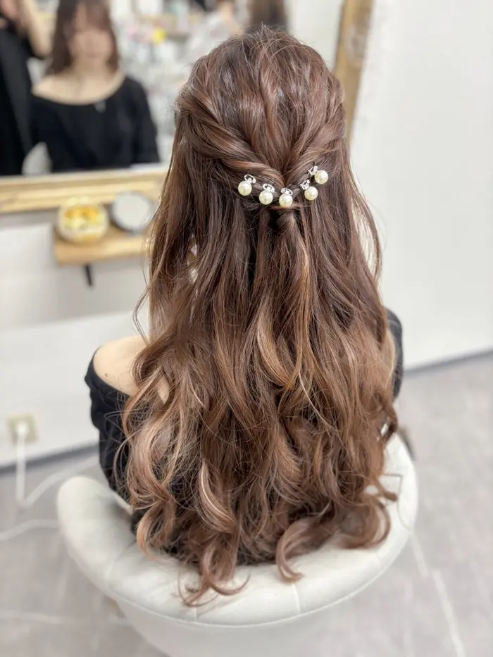 ヘアスタイル・髪型カタログ「妖精みたいなハーフアップ 巻き過ぎない