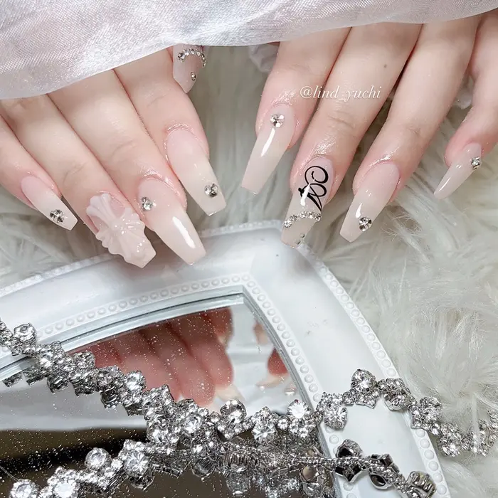 yuchi 天王寺キラキラネイルのプロフィール・予約(Lind nail by moca
