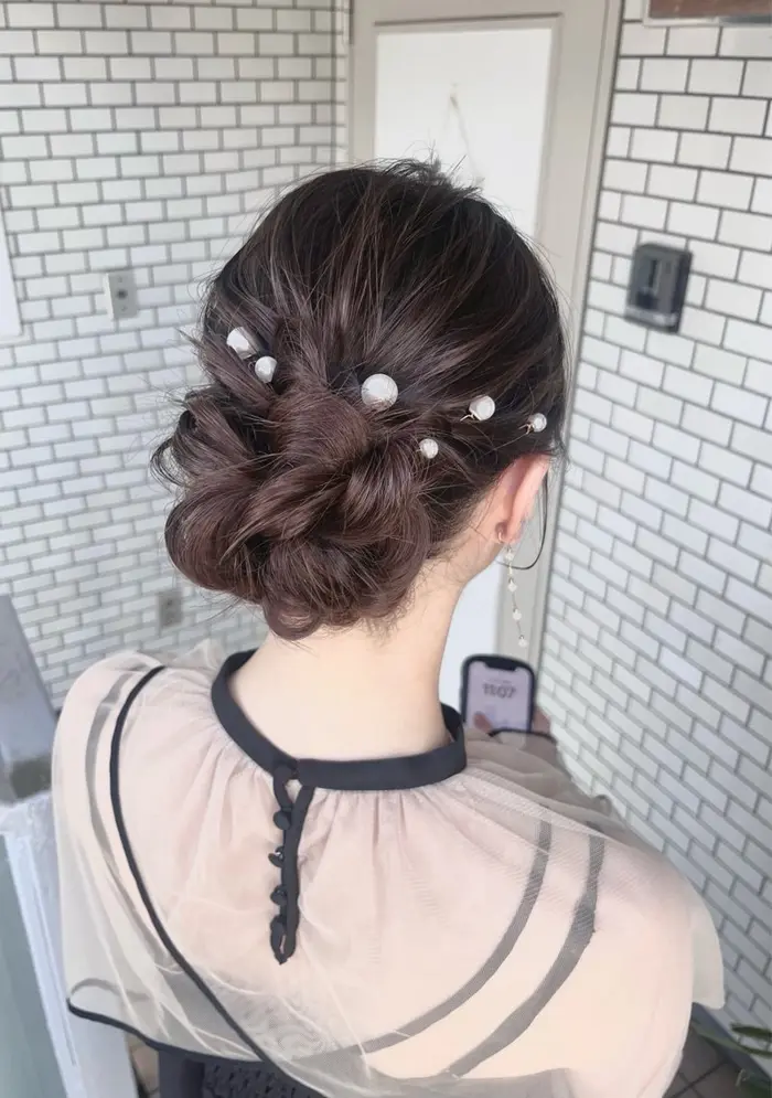 ヘアスタイル・髪型カタログ「王道人気のふわふわシニヨン」by参列♡デートゆるふわ ヘアメイクみゆう - ミニモ