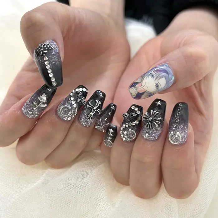 ネイルデザイン・アートカタログ「クロスパーツ¥550 その他シルバー
