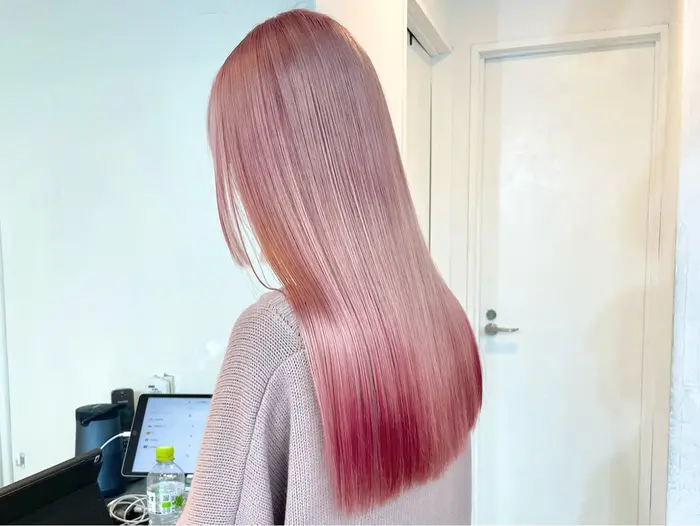 ヘアスタイル・髪型カタログ「ホワイトピンク グラデーションカラー 裾