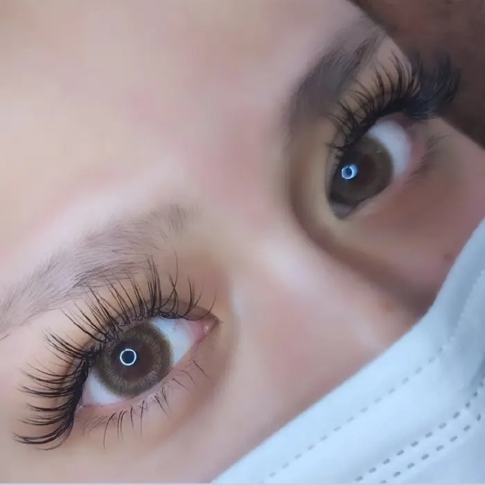 上マツエク ・ボリュームラッシュ160束 目頭 14mm 真ん中目尻15mm D