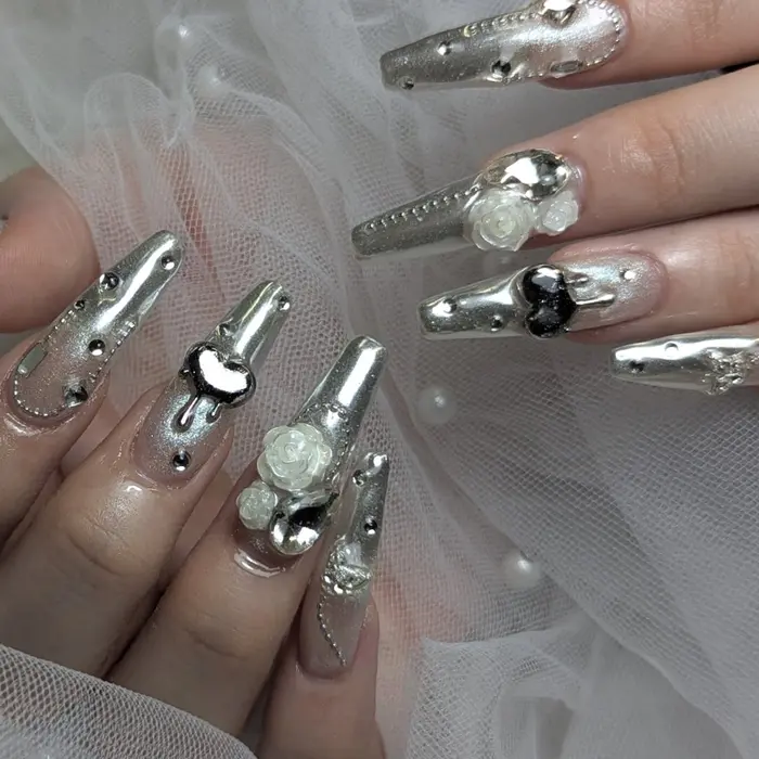 Nail SIRANGANA(ねいる屋 SiRaÑ△GaÑa所属)のネイルサロン