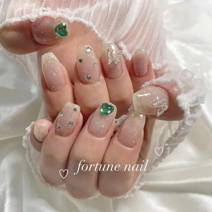 定額aに有料パーツ #定額ネイル #横浜ネイルサロン #ハート
