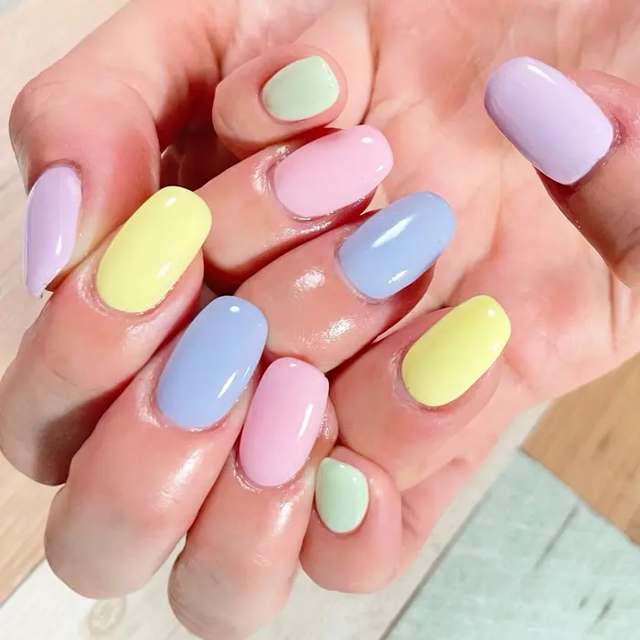 パステルカラーのワンカラージェル｜nail daisyのネイルデザイン