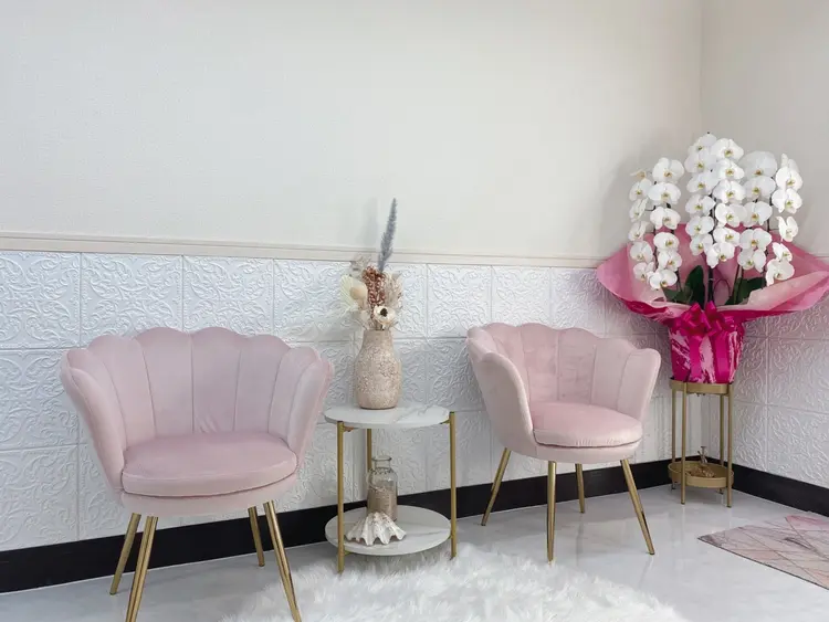 eye lash salon Álloの内観・外観2