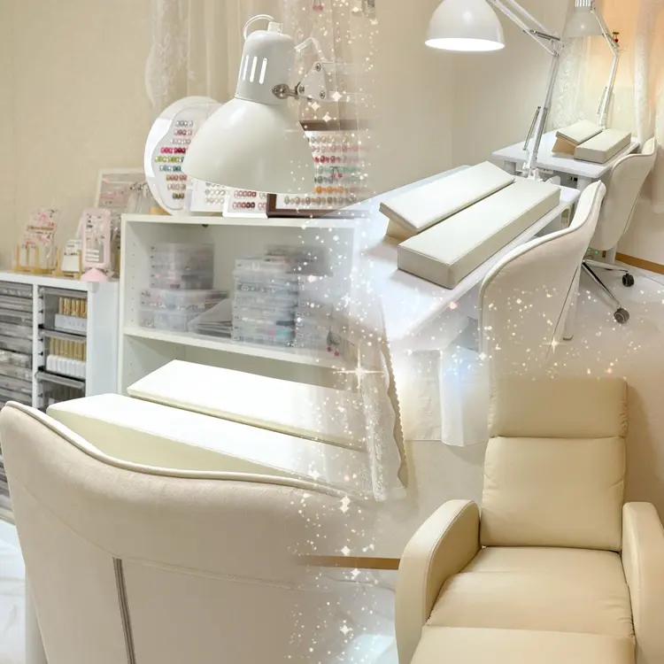 July nail salonの内観・外観2