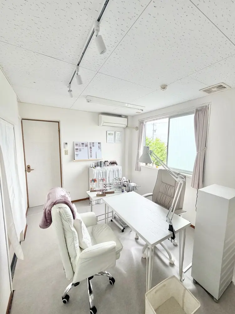 えみーnailの内観・外観1