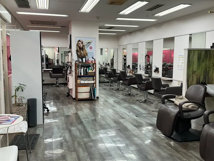 R美容室 二宮店の内観・外観2