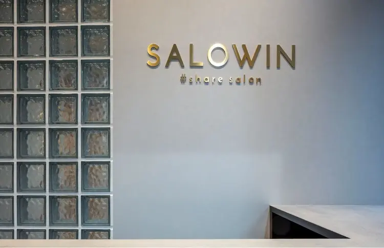 SALOWINの内観・外観1