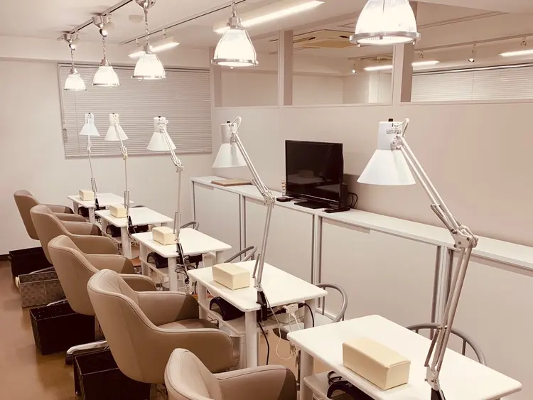 MARIE NAILS港北店の内観・外観1