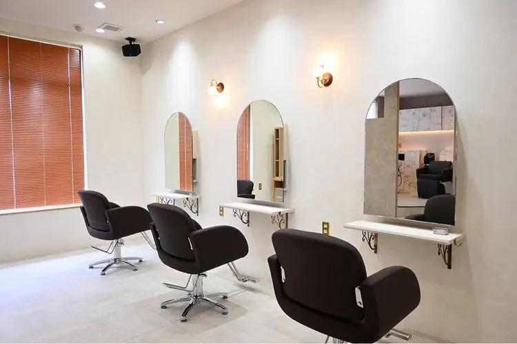 Agu hair ninoの内観・外観1