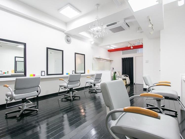 hair &make-upMK岸和田店の内観・外観2