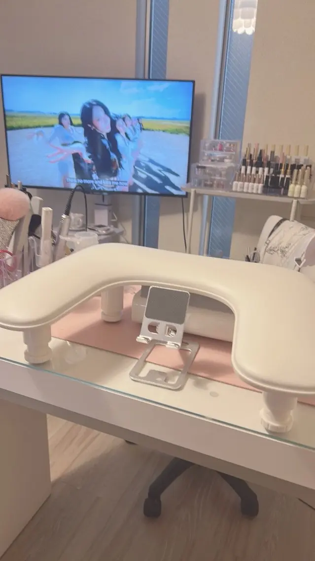 OASIS nailsの内観・外観2