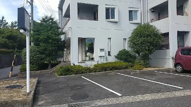 メナードフェイシャルサロン長久手根の神店の内観・外観1