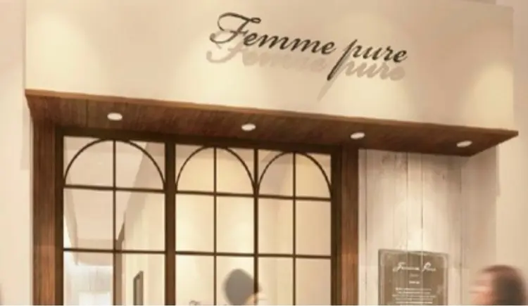FemmePure辻堂店の内観・外観1