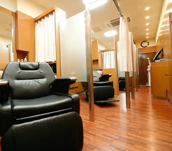 ヒロ銀座ヘアーサロン 池袋サンシャイン通り店の内観・外観2