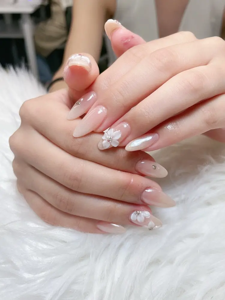 BT HEAVEN NAILの内観・外観1