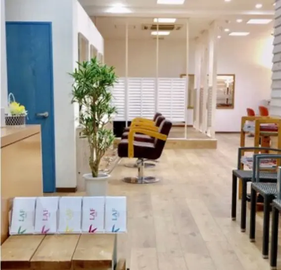 LAF hairの内観・外観1