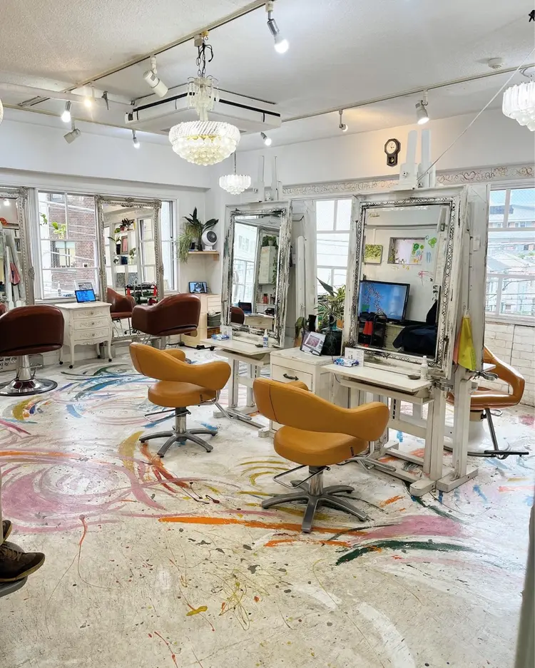 HAIR & MAKE orangeの内観・外観1