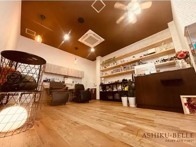 Lashiku Zeroの内観・外観1