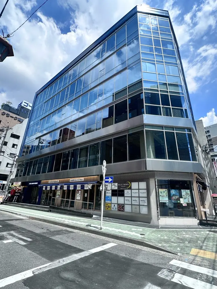 SALOWIN名古屋名駅店の内観・外観1
