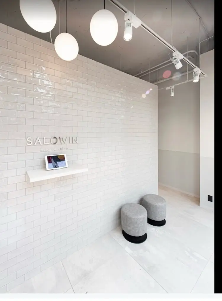 SALOWIN north茶屋町店の内観・外観2
