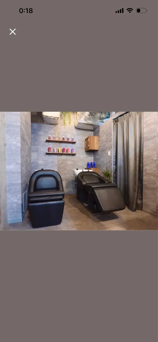 youres hair 恵比寿本店の内観・外観1