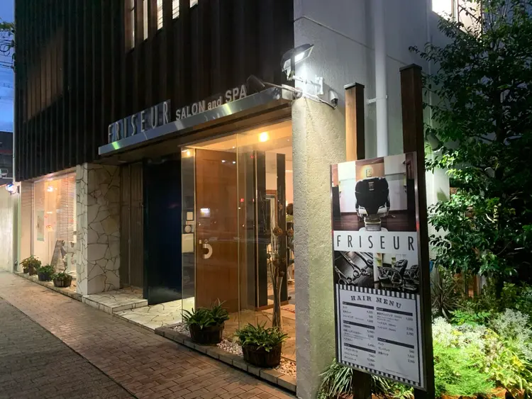 メンズサロンFRISEURの内観・外観1