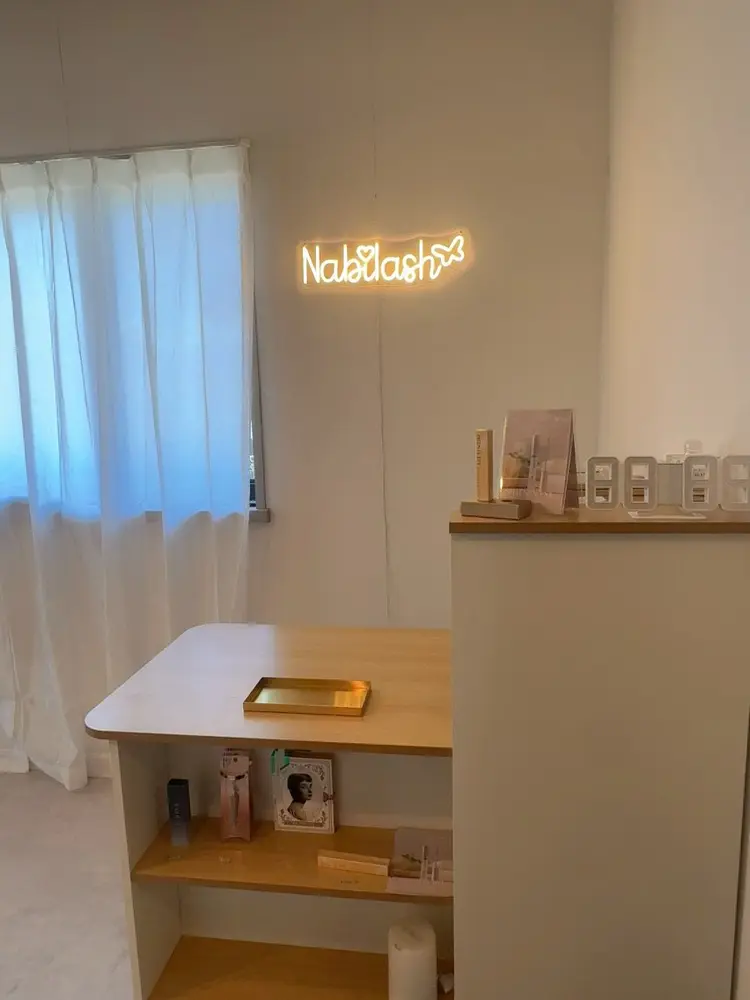 NabiLASHの内観・外観2