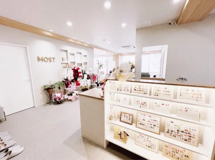 MOSTの内観・外観2