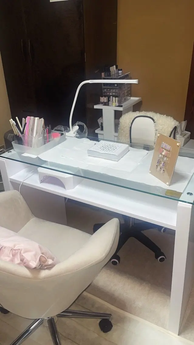 othume nailの内観・外観1