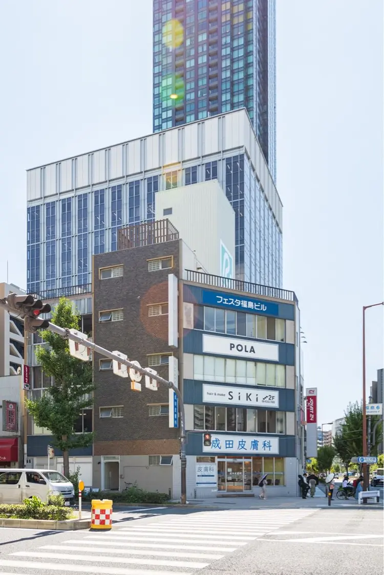 POLA 大阪福島店の内観・外観2