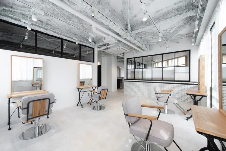 HAIR SALON fuuga新越谷蒲生店の内観・外観1