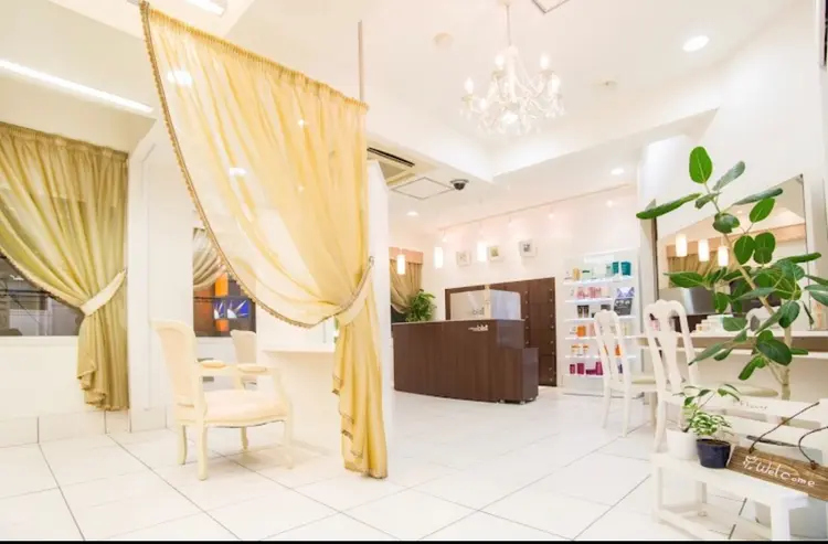 COVERHAIR&SPA bliss 浦和西口店の内観・外観2